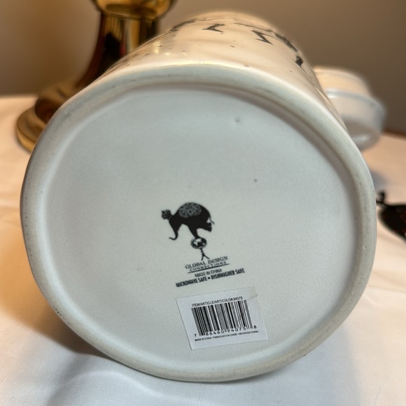 Global Connection Dancing skeleton canister - Picture 5 of 6